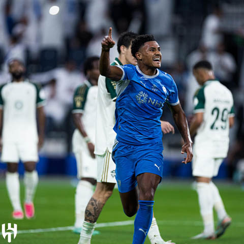 Al Hilal leo lên đứng đầu bảng giải VĐQG Saudi Arabia