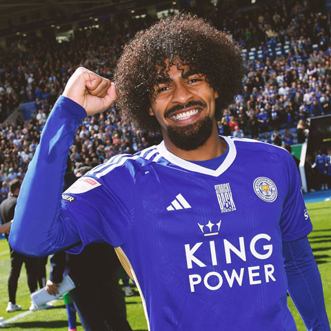 Hamza Choudhury khi còn thi đấu cho Leicester 