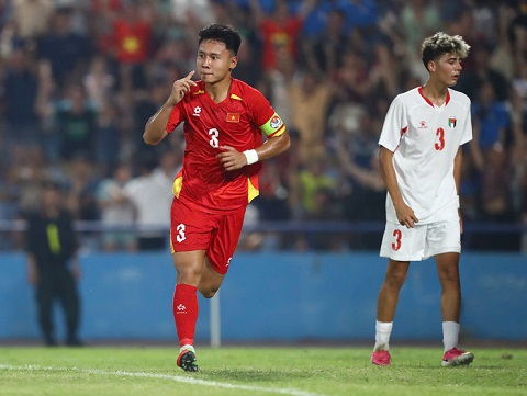 U20 Việt Nam sẽ gặp thách thức lớn trước U20 Iran. Ảnh: Minh Tuấn 