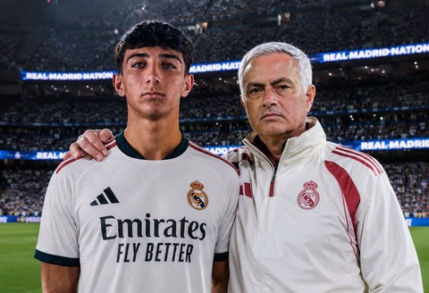 HLV Mourinho thừa nhân Martinez có tiềm năng, nhưng vẫn cần học hỏi để trưởng thành. Ảnh: Facebook