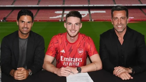 Để rồi sau đó đến với Arsenal