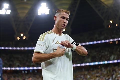 Nhưng Ronaldo cần ghi bàn cho Al Nassr thì mới tiến gần đến cột mốc 1000 bàn thắng.