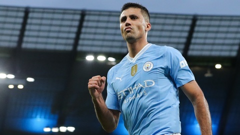 Anderson gợi nhớ hình ảnh của Rodri ở Etihad