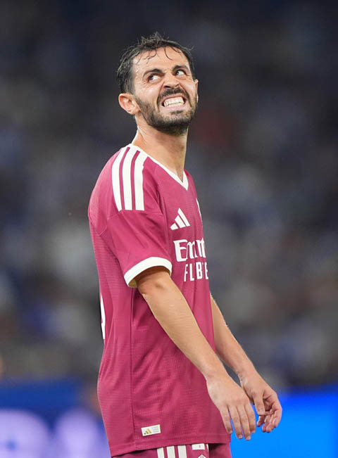 Bernardo Silva bị treo giò ở lượt trận đầu tiên vòng phân hạng Champions League