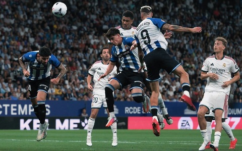 Real Madrid đang lấy lại sự nguy hiểm trong các tình huống bóng bổng và bóng chết - Ảnh: Facebook