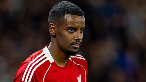 Isak đang dẫn đầu danh sách ghi bàn tại Premier League mùa này với 3 pha lập công