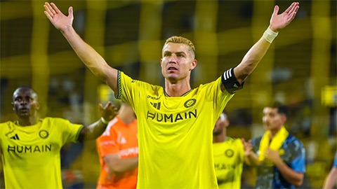 Ronaldo yêu cầu cấm vĩnh viễn một cổ động viên