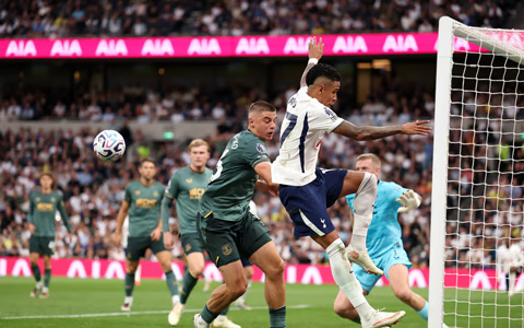 Tottenham tiếp tục trải qua ngày thi đấu đáng quên tại Ngoại hạng Anh