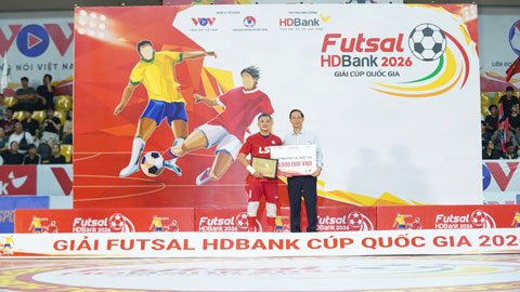 Phạm Văn Tú giành danh hiệu Cầu thủ xuất sắc nhất