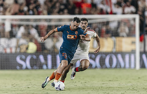 Valencia mới giành được 1 điểm sau 5 vòng đầu tiên