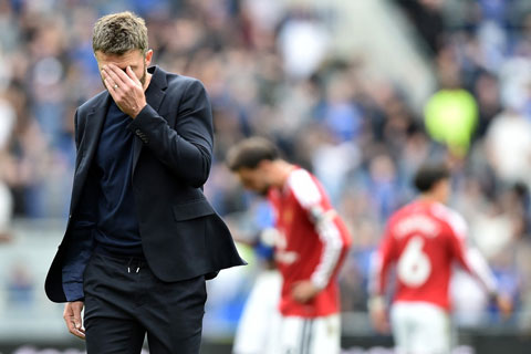 Carrick vừa cùng MU thua đau Man City trên sân nhà - Ảnh: AFP