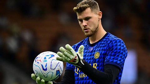 Josep Martinez để thủng lưới tới 7 bàn trong 3 trận gần nhất