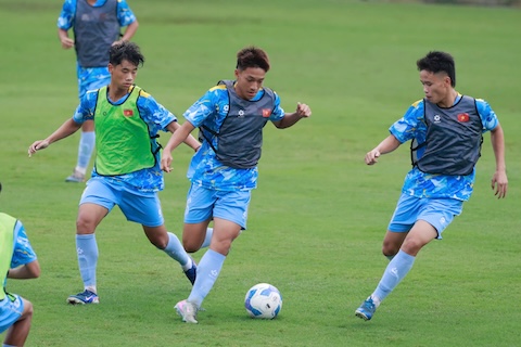 Các tuyển thủ U16 Việt Nam tích cực tập luyện. Ảnh: VFF 