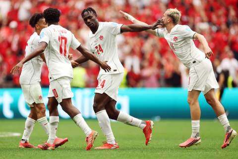 Promise ghi bàn vào lưới Thụy Sỹ ở World Cup 2026
