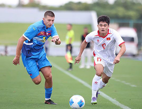 U23 Việt Nam tích cực khai thác bóng bổng, đặc biệt ở cánh trái trong hiệp 1 