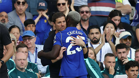 Alonso đang đau đầu với tình hình nhân sự của Chelsea