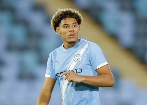 Samba là cái tên nổi bật của học viện trẻ Man City