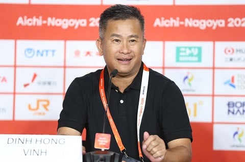 HLV Đinh Hồng Vinh hạnh phúc khi U23 Việt Nam đánh bại U23 Philippines 