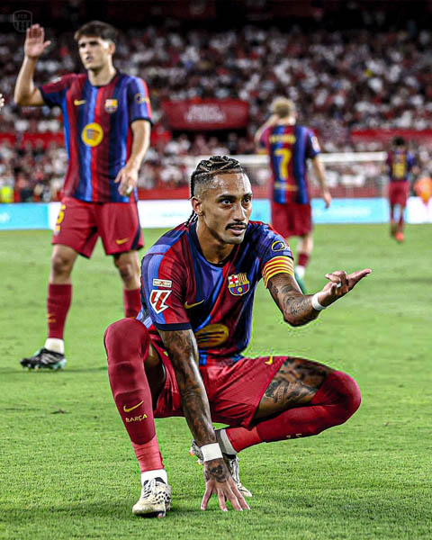 Raphinha đang thăng hoa ở Barca
