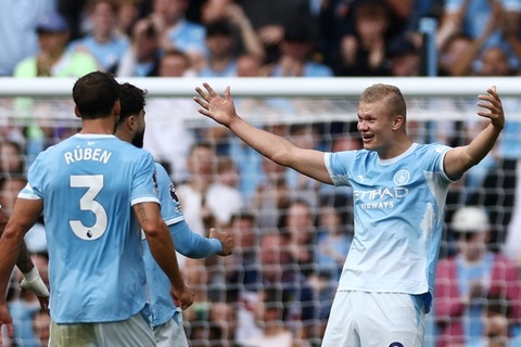 Man City đánh bại Sunderland 5-3 để vững vàng ở ngôi đầu bảng Premier League