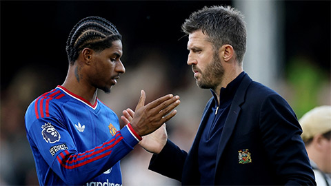 Carrick đang cố chứng minh ông có thể hồi sinh Rashford và điều ấy khiến MU phải trả giá quá đắt với một hàng công bị xáo trộn mạnh
