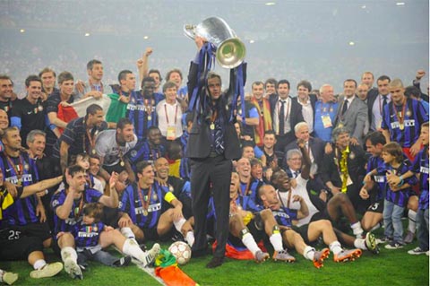 Drama của Mourinho không thể ngăn Inter giành cú ăn ba lịch sử năm 2010