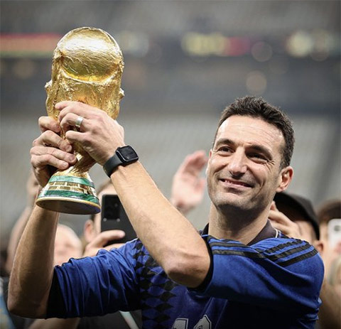 HLV Scaloni được đề nghị hợp đồng mới với ĐT Argentina