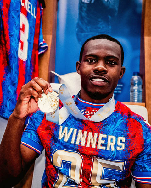 Tyrick Mitchell là giải pháp cho MU? - Ảnh: @SimplyUtd