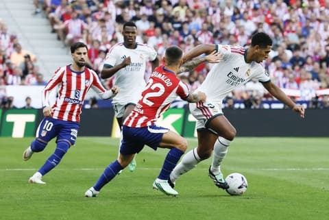 Los Blancos thực ra lại có chỉ số "tăng tốc" (sprint) ở mức trung bình. Ảnh: Libertad Digital