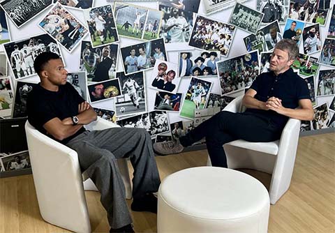 Sự thẳng thắn của Mbappe khiến người trò chuyện thú vị