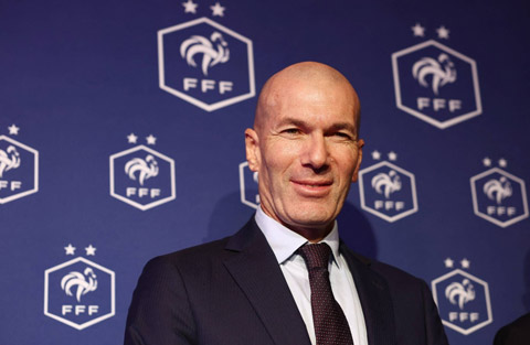 Người hâm mộ đang háo hức chờ đợi màn ra mắt của Zidane ở trận cầu đầu tiên với tuyển Pháp