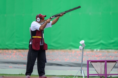 Nasser Al-Attiyah cùng đội tuyển Qatar giành HCV đồng đội nam skeet ở tuổi 55 