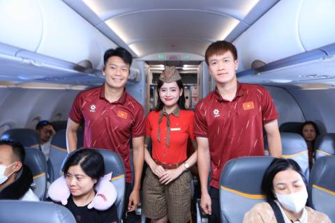 Vietjet tặng 1 năm bay SkyBoss miễn phí cho các thành viên ĐT Việt Nam