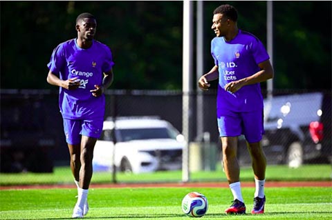 Dembele và Mbappe trong buổi tập gần nhất tại ĐT Pháp