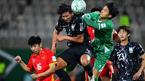 Cao Văn Bình trong trận đấu với U23 Hàn Quốc tại VCK U23 châu Á 2026