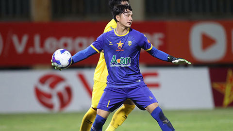 Cao Văn Bình trong màu áo SLNA