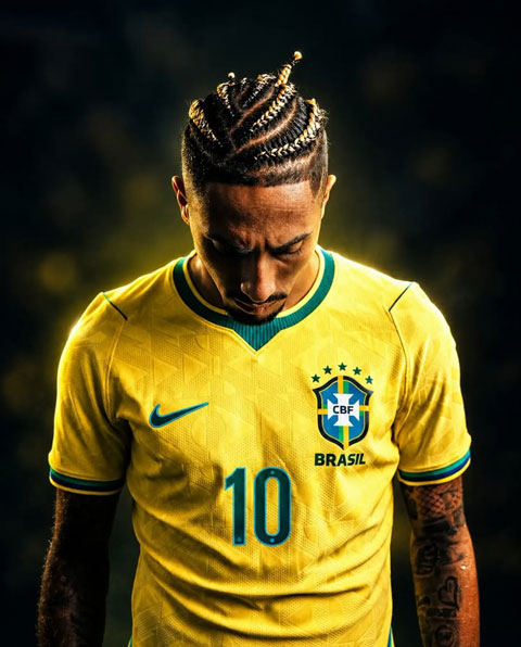 Raphinha nhận áo số 10 tại ĐT Brazil - Ảnh: Brazil FANS Kerala