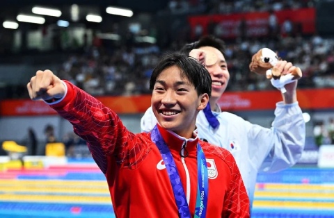 Shin Ohashi của Nhật Bản phá kỷ lục thế giới ở nội dung 200m ếch nam