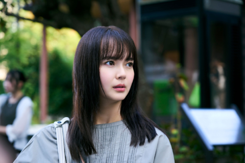 Noriko chuyển về sống tại Enoshima cùng những người phụ nữ cùng cảnh ngộ (Ảnh: WOWOW)