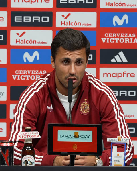 Rodri vẫn ủng hộ Man City