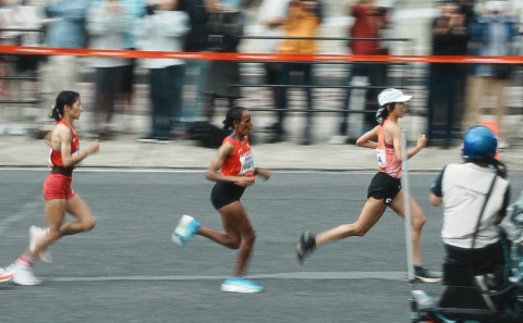 Shitaye Eshete giành HCV marathon nữ cho Bahrain sáng nay 