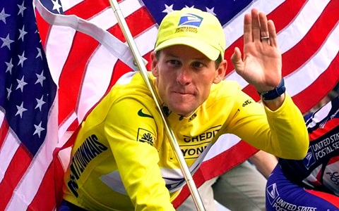 Tay đua Lance Amstrong đã bị tước 7 chức vô địch Tour de France vì dính án doping
