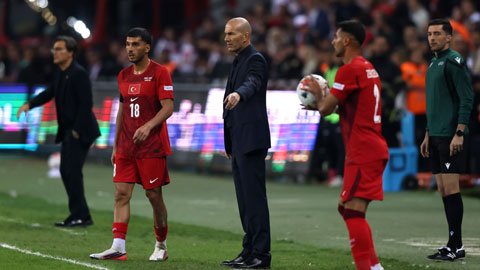 Zidane đã có màn khởi đầu suôn sẻ trên cương vị HLV trưởng ĐT Pháp
