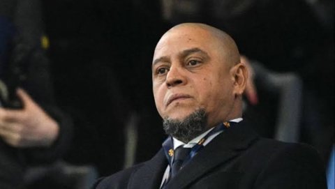 Roberto Carlos khuyên thế hệ trẻ không nên chỉ tập trung vào việc kiếm tiền trong những năm tháng thi đấu