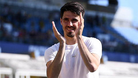 Cuesta chia tay Parma