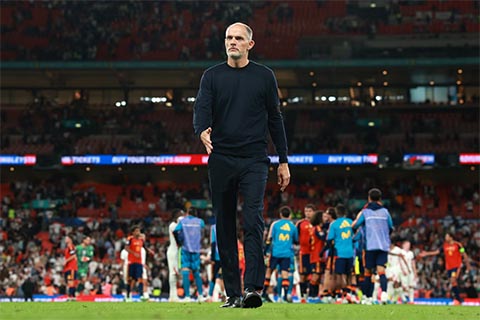 Tuchel phải giải quyết được bài toán về "sự ngây thơ của hàng thủ"