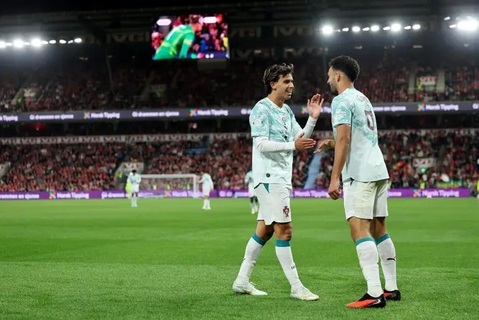 Bồ Đào Nha đá rất hay khi không có Ronaldo