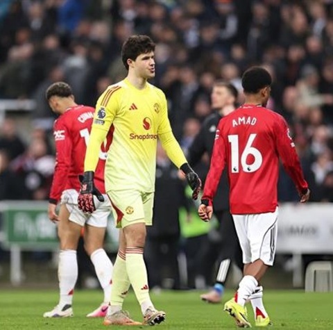 Man United đang chơi không tốt tại giải Ngoại hạng Anh 2026/27