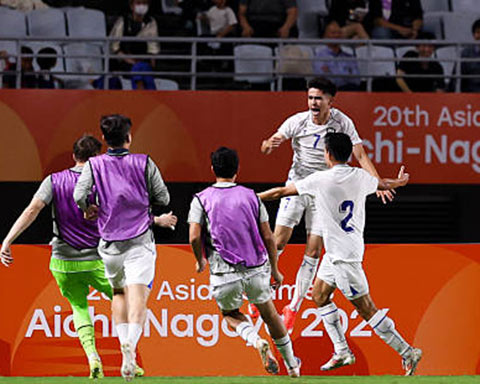 U23 Uzbekistan có bàn thắng mở tỉ số trước U23 Nhật Bản