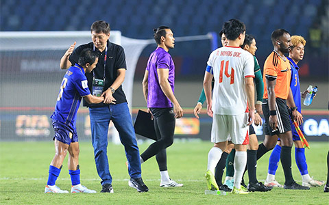 ĐT Việt Nam tụt hạng FIFA sau thất bại trước Thái Lan - Ảnh: Đức Cường 